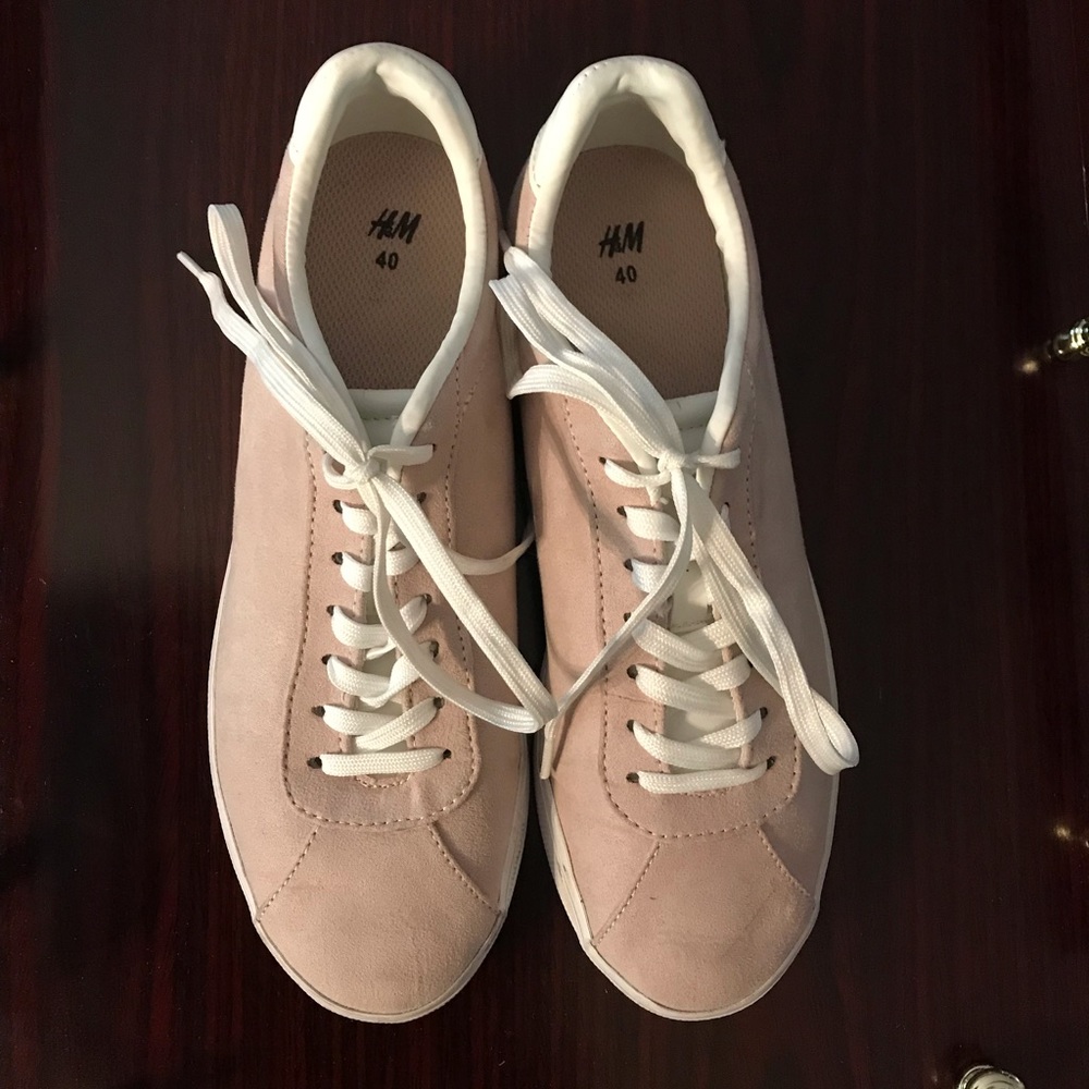 Nice Pink Suede H&M Sneakers! - Picture 2 of 9